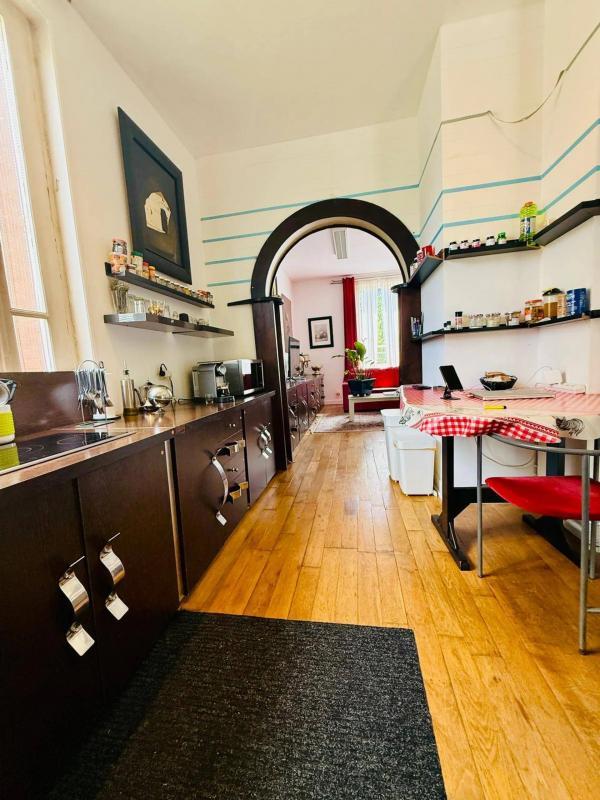 Propriété - 202 m² - 6 pièces