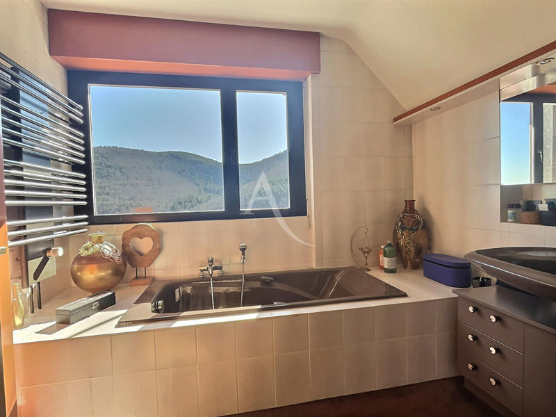 Maison d'architecte - 170 m² - 7 pièces