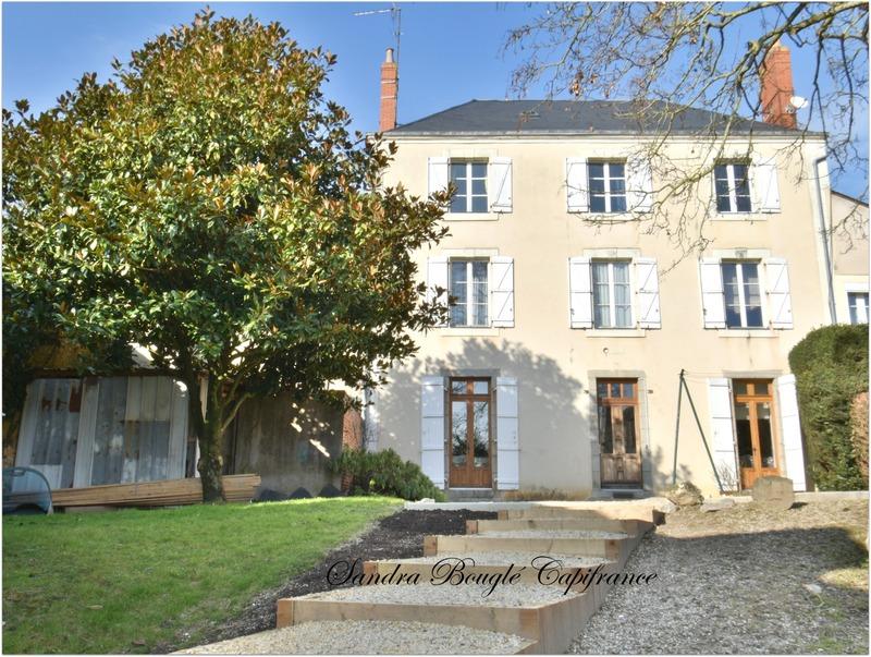 Maison de ville - 296 m² - 17 pièces