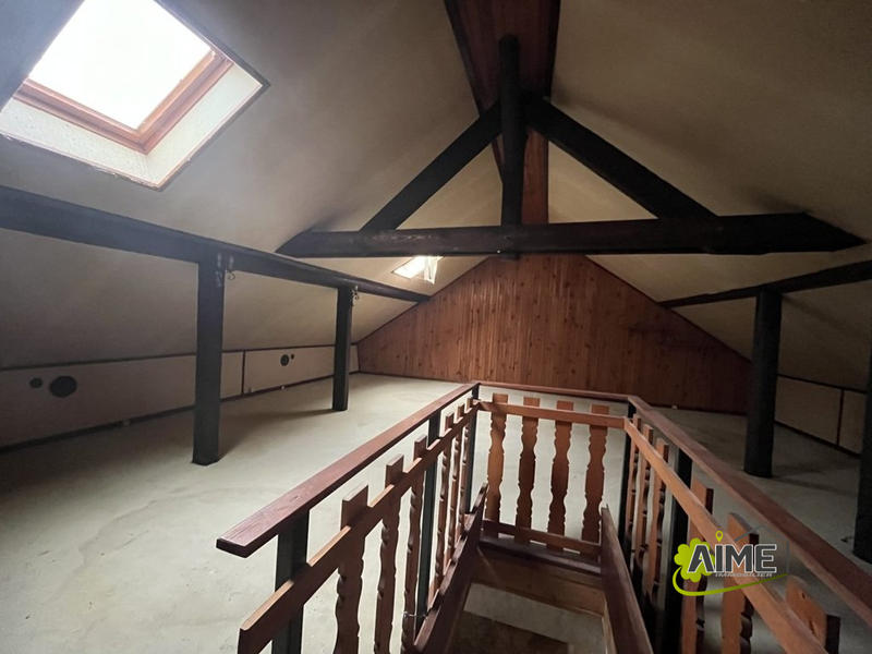 Maison - 160 m² - 9 pièces