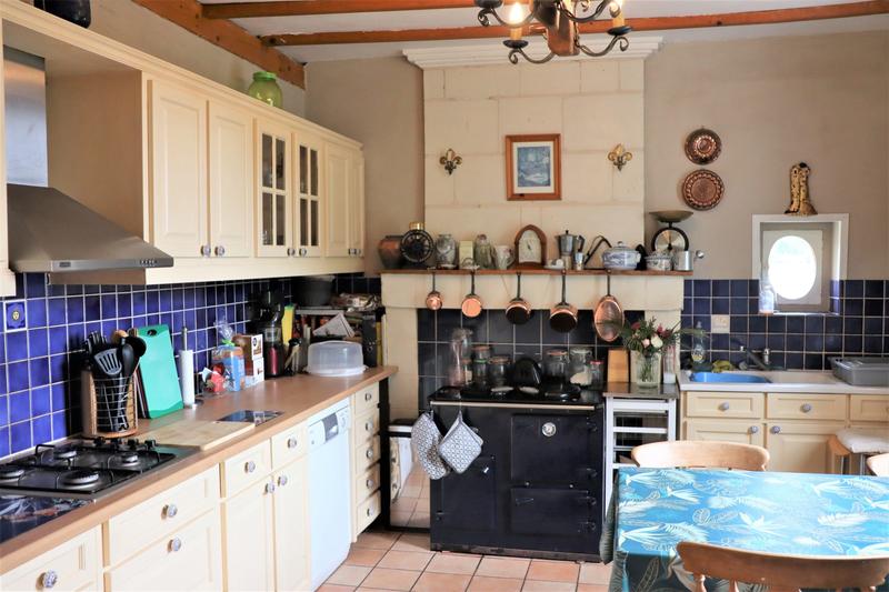 Maison - 250 m² - 9 pièces