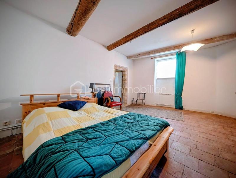 Maison en pierre - 186 m² - 6 pièces