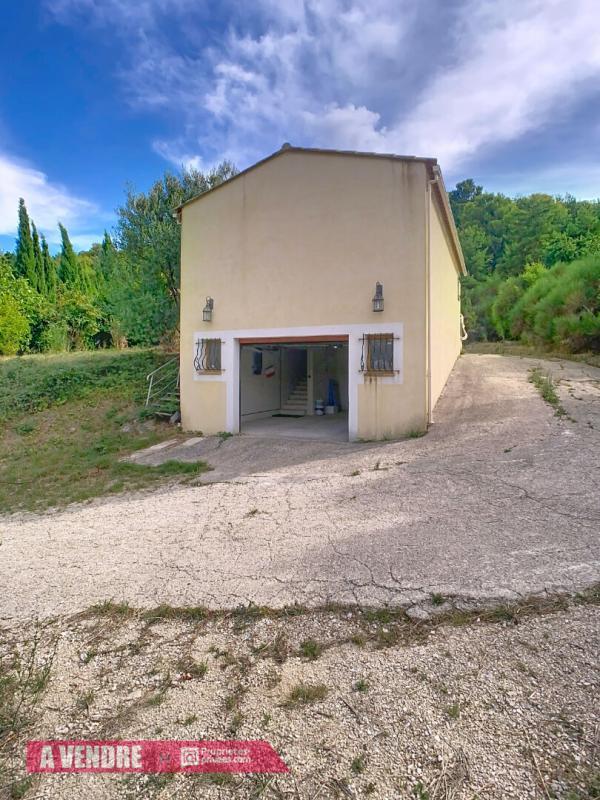 Maison - 200 m² - 6 pièces