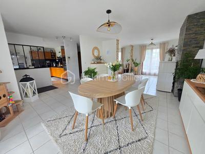 Pavillon - 176 m² - 6 pièces