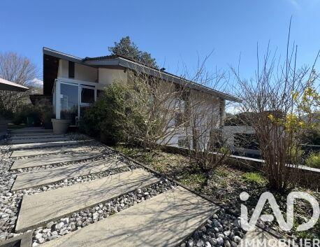 Maison - 292 m² - 10 pièces