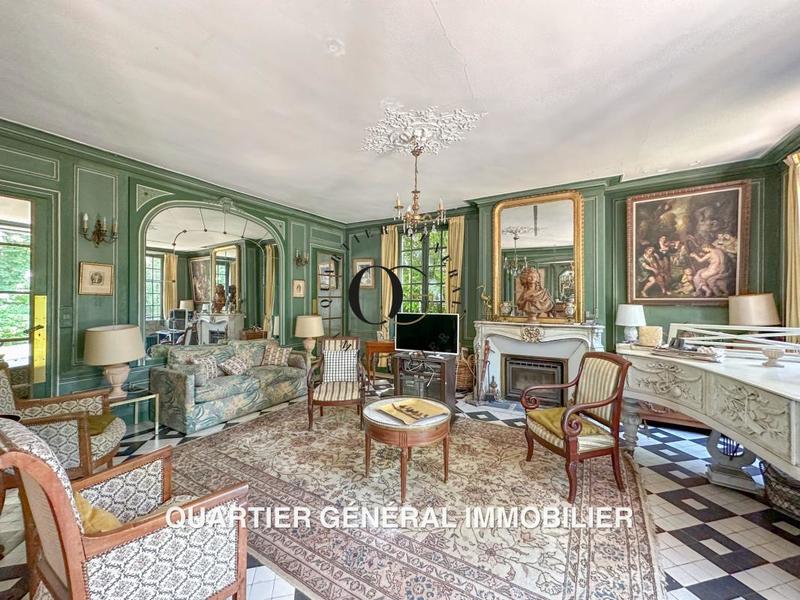 Maison de maîtres - 300 m² - 6 pièces