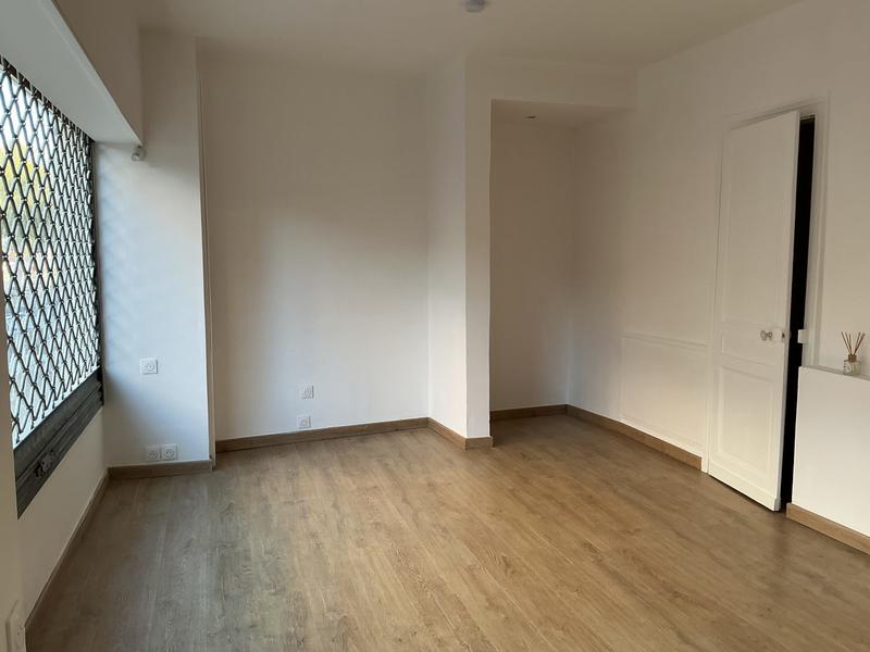 Bureau - 25 m² - 1 pièce