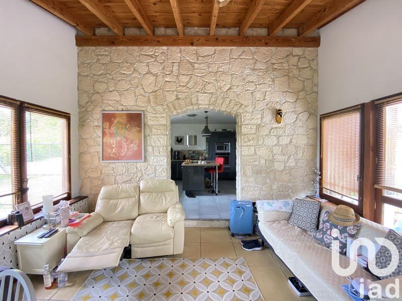 Maison de village - 180 m² - 6 pièces