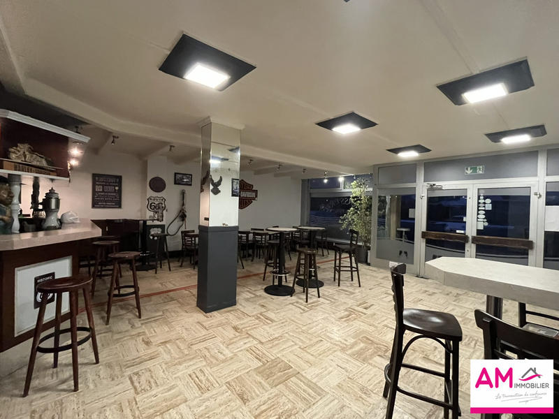 Local commercial - 133 m²