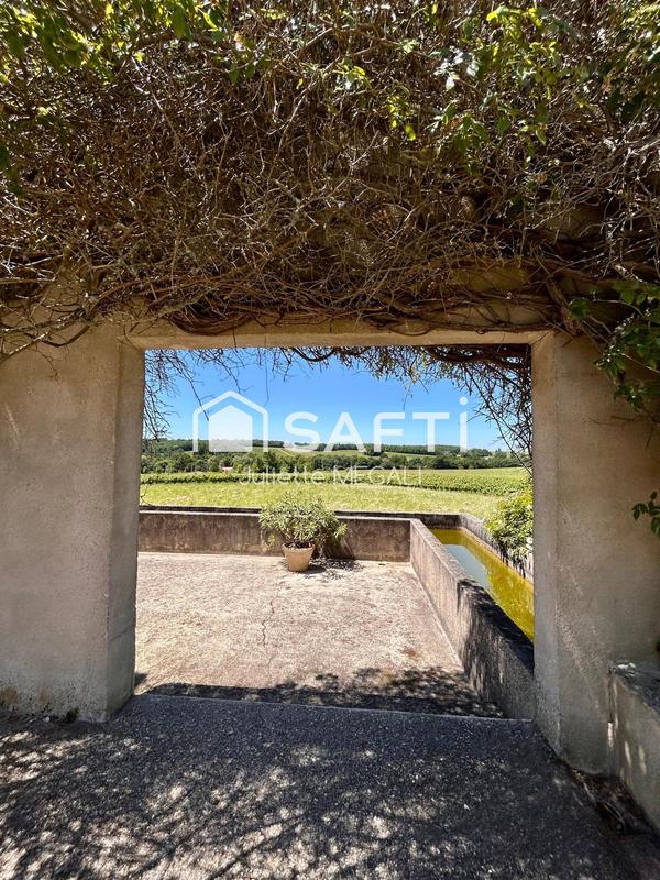 Maison - 450 m² - 6 pièces