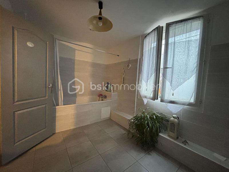 Maison - 98 m² - 5 pièces