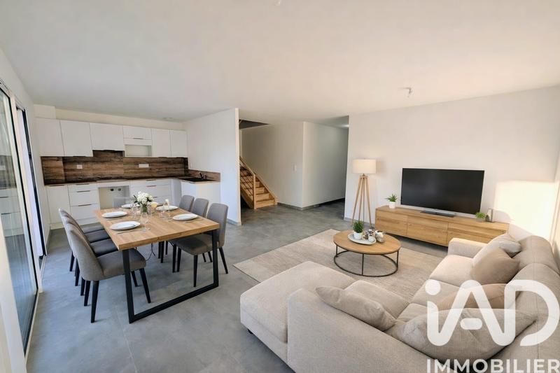 Maison - 96 m² - 4 pièces