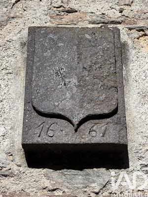 Maison - 231 m² - 9 pièces