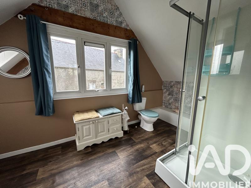 Maison - 290 m² - 8 pièces