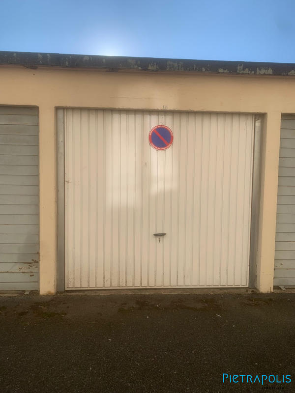 Parking / Garage - 11 m²