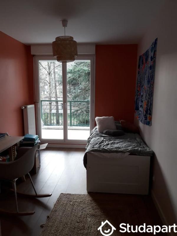 Chambre - 10 m² - 1 pièce