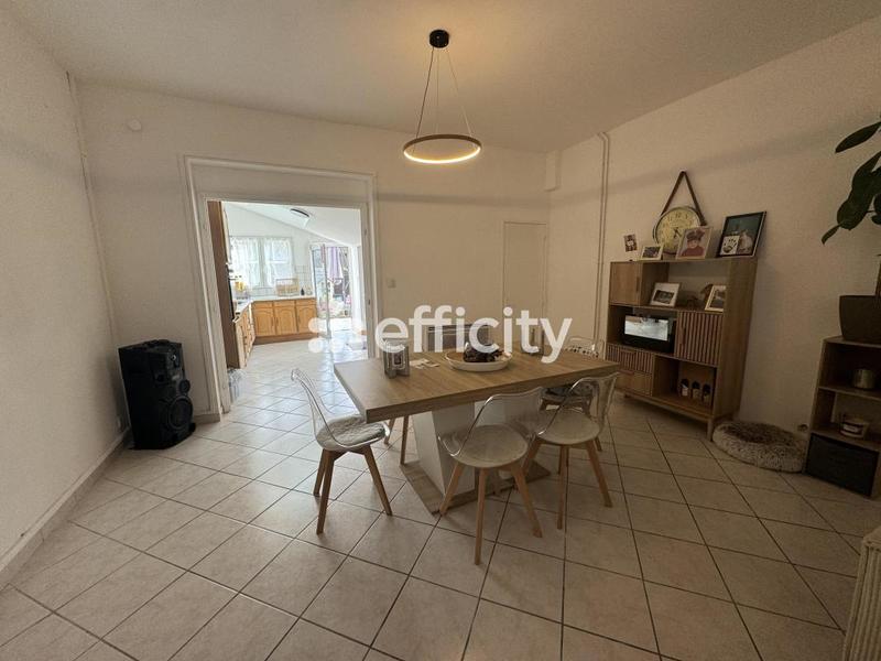 Maison - 73 m² - 6 pièces