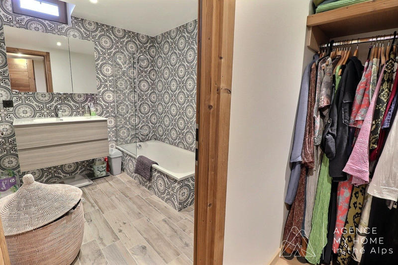 Châlet - 368 m² - 9 pièces