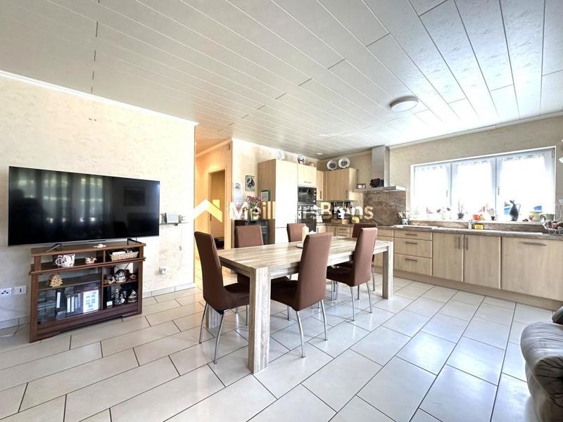 Maison - 197 m² - 8 pièces