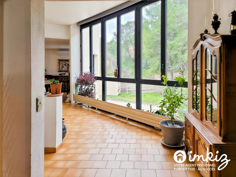 Maison - 307 m² - 15 pièces