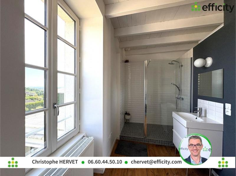 Maison - 218 m² - 6 pièces