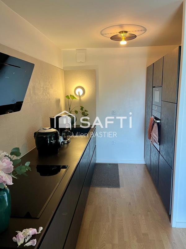 Appartement - 83 m² - 3 pièces