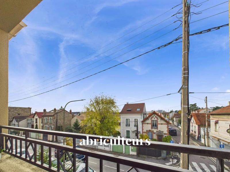 Appartement ancien - 90 m² - 5 pièces