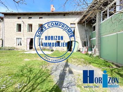 Maison - 104 m² - 4 pièces