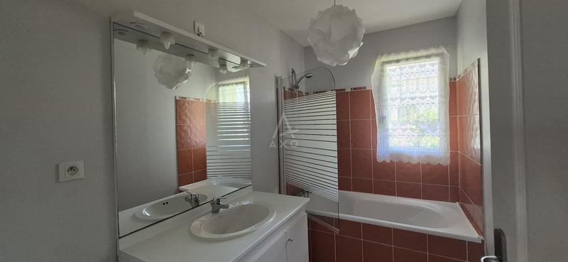 Maison - 120 m² - 4 pièces