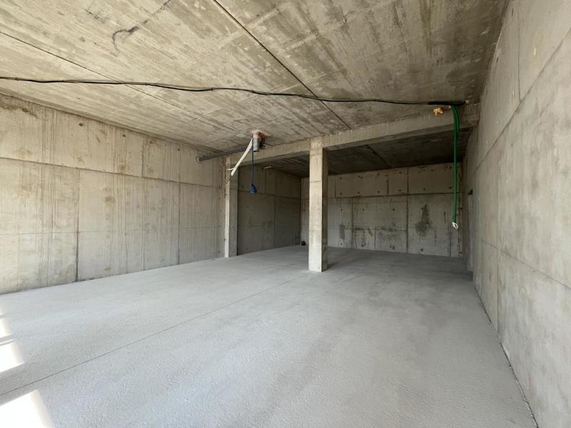 Local commercial - 85 m² - 1 pièce