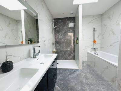 Maison contemporaine - 145 m² - 6 pièces