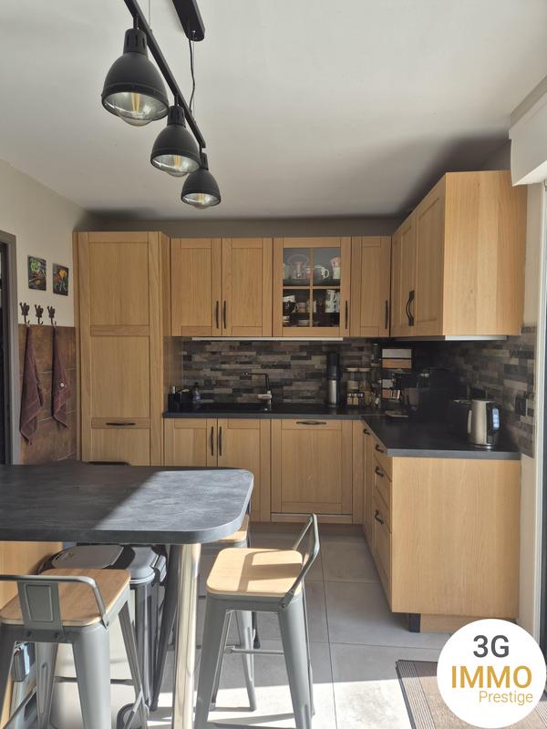 Maison - 145 m² - 6 pièces