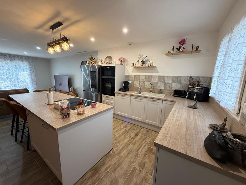 Maison - 83 m² - 4 pièces