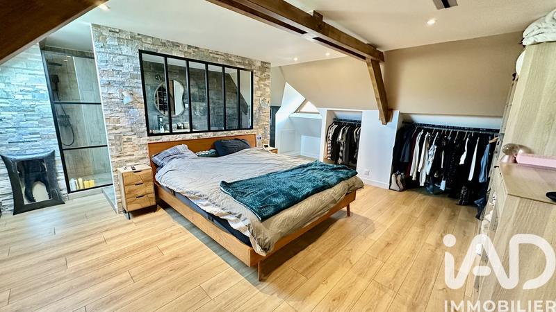 Maison - 137 m² - 7 pièces