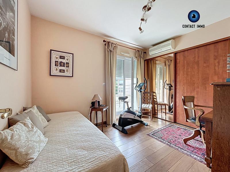 Appartement - 135 m² - 5 pièces