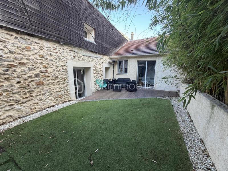 Maison - 105 m² - 5 pièces