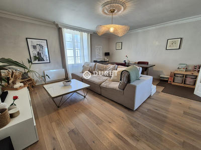 Appartement - 95 m² - 3 pièces