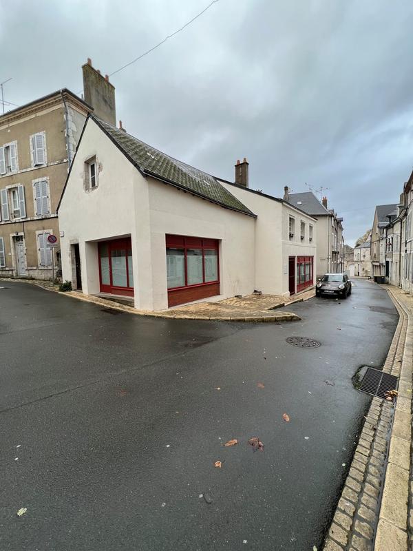 Local commercial - 133 m² - 3 pièces