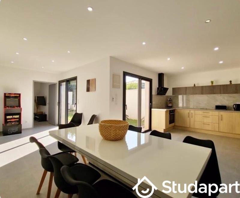 Chambre - 14 m² - 1 pièce