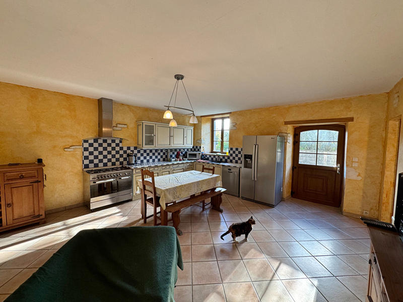 Maison - 180 m² - 6 pièces