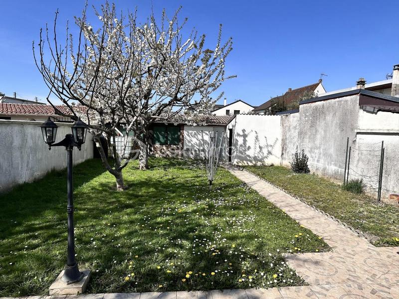 Pavillon - 100 m² - 5 pièces