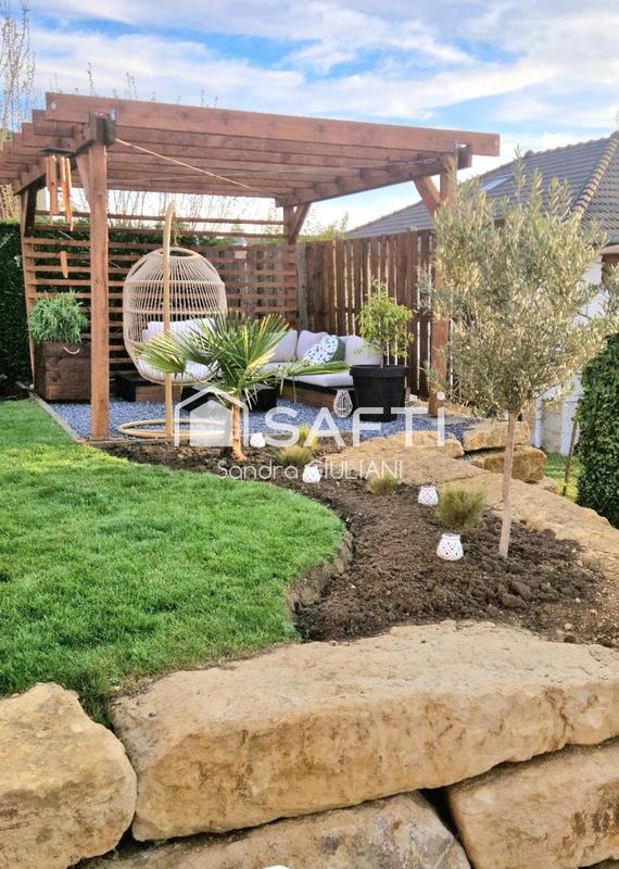 Maison - 110 m² - 5 pièces