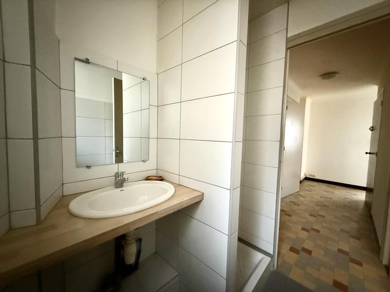 Appartement - 105 m² - 9 pièces