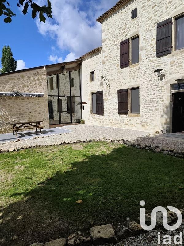 Maison - 237 m² - 7 pièces