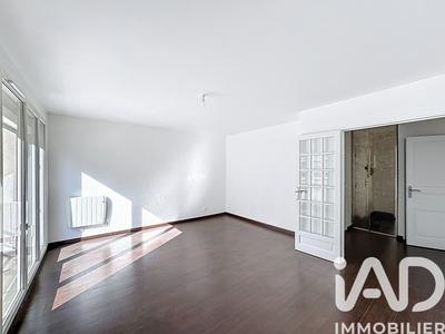 Appartement - 77 m² - 4 pièces