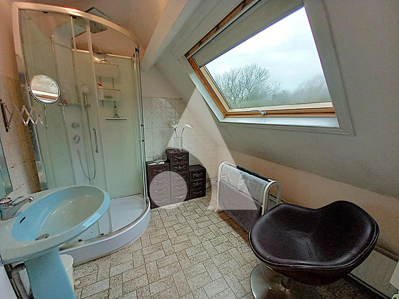 Maison - 258 m² - 11 pièces