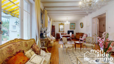 Maison - 266 m² - 7 pièces