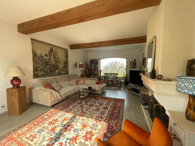 Maison - 180 m² - 6 pièces