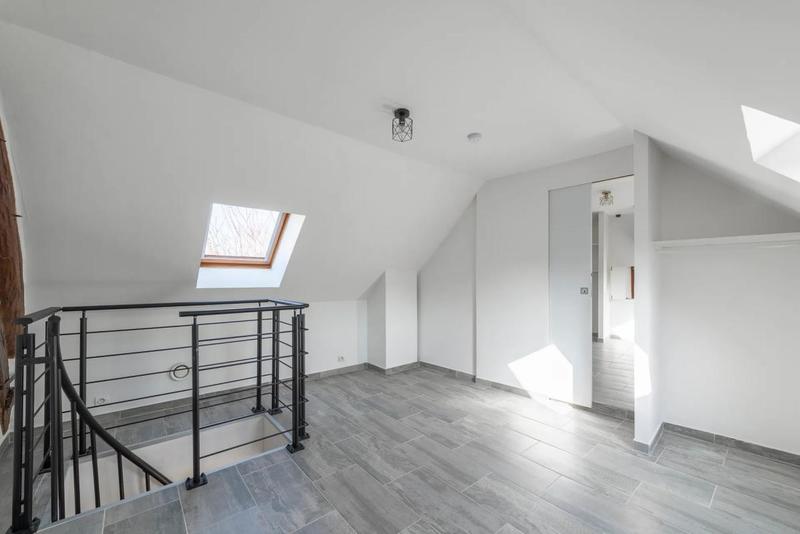 Maison - 155 m² - 8 pièces