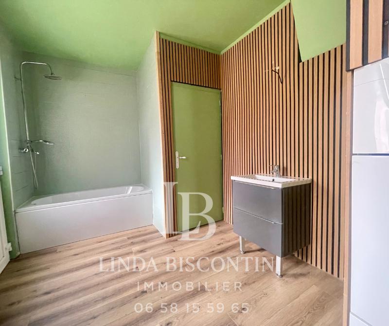 Maison - 163 m² - 7 pièces